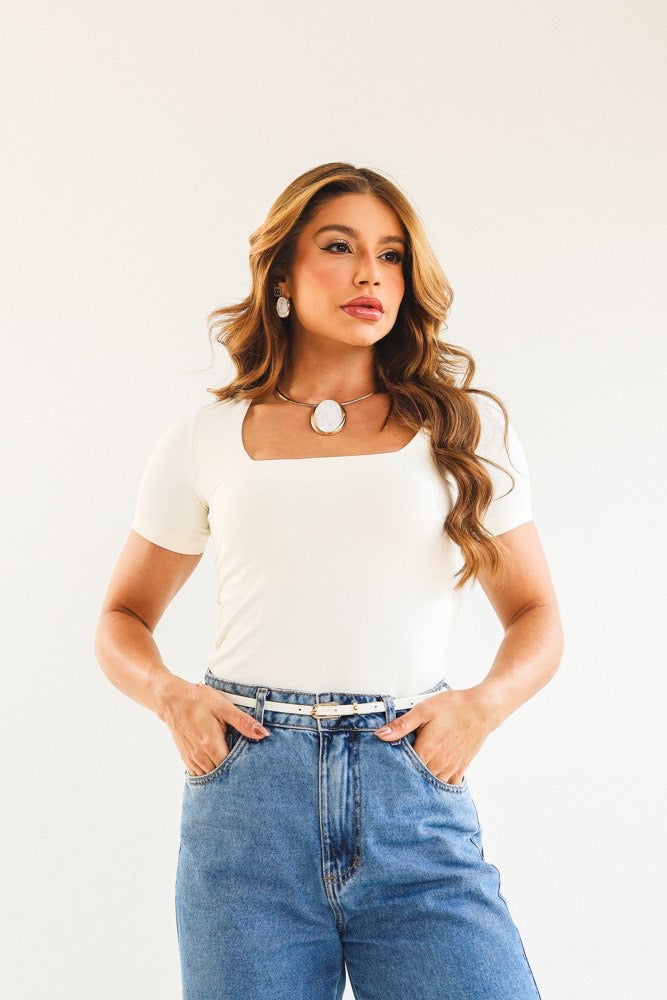 Blusa de manga gola quadrada