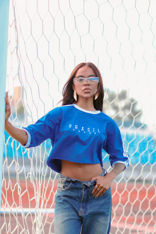 Cropped Max Brasil estrelas